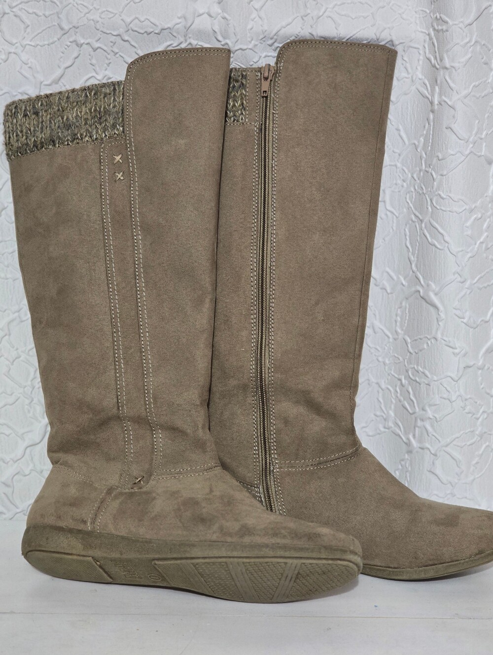 SImply Styled Womens Beige Knee High Boots Size 7M Beige zip faux Suede